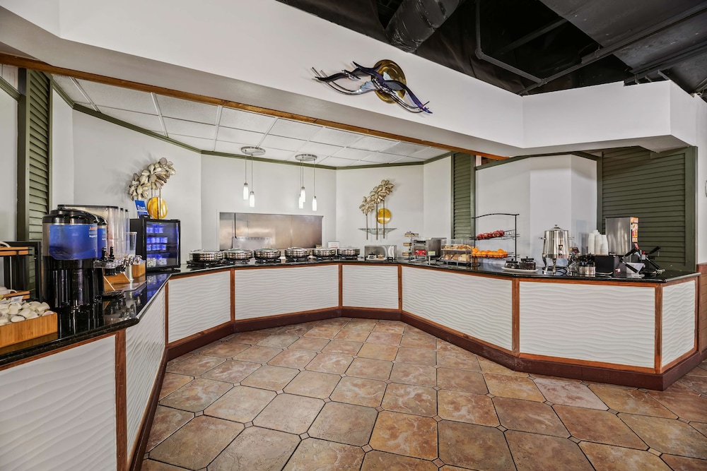 Best Western Orlando Gateway Hotel — Restaurant & bars in Orlando, Florida