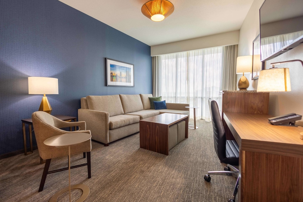 Drury Plaza Hotel Orlando - Disney Springs Area — Hotel rooms in Lake Buena Vista, Florida