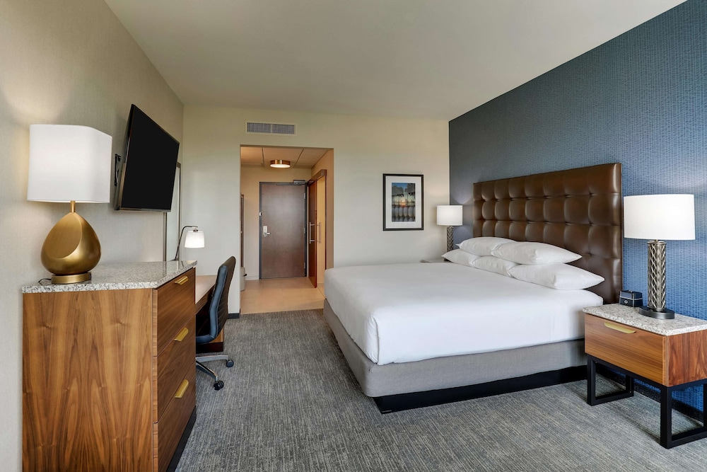 Drury Plaza Hotel Orlando - Disney Springs Area — Hotel rooms in Lake Buena Vista, Florida