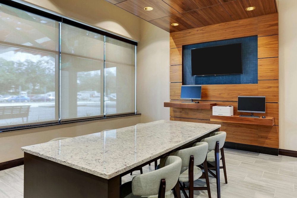 Drury Plaza Hotel Orlando - Disney Springs Area — Hotel building in Lake Buena Vista, Florida