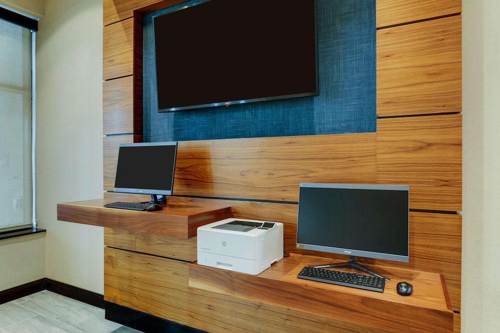 Drury Plaza Hotel Orlando - Disney Springs Area — Hotel building in Lake Buena Vista, Florida
