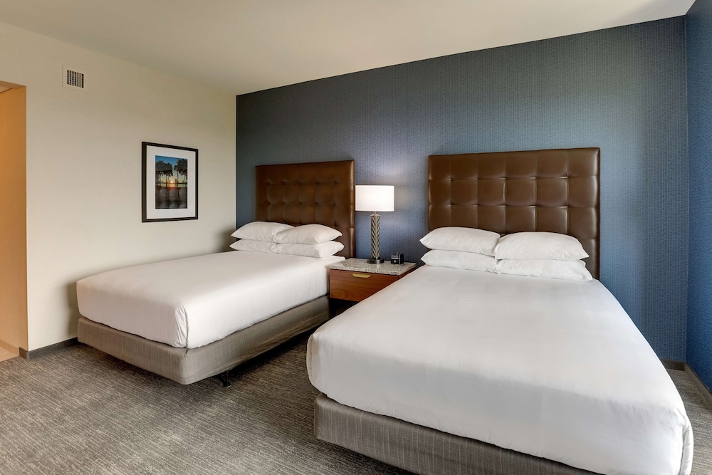 Drury Plaza Hotel Orlando - Disney Springs Area — Hotel rooms in Lake Buena Vista, Florida