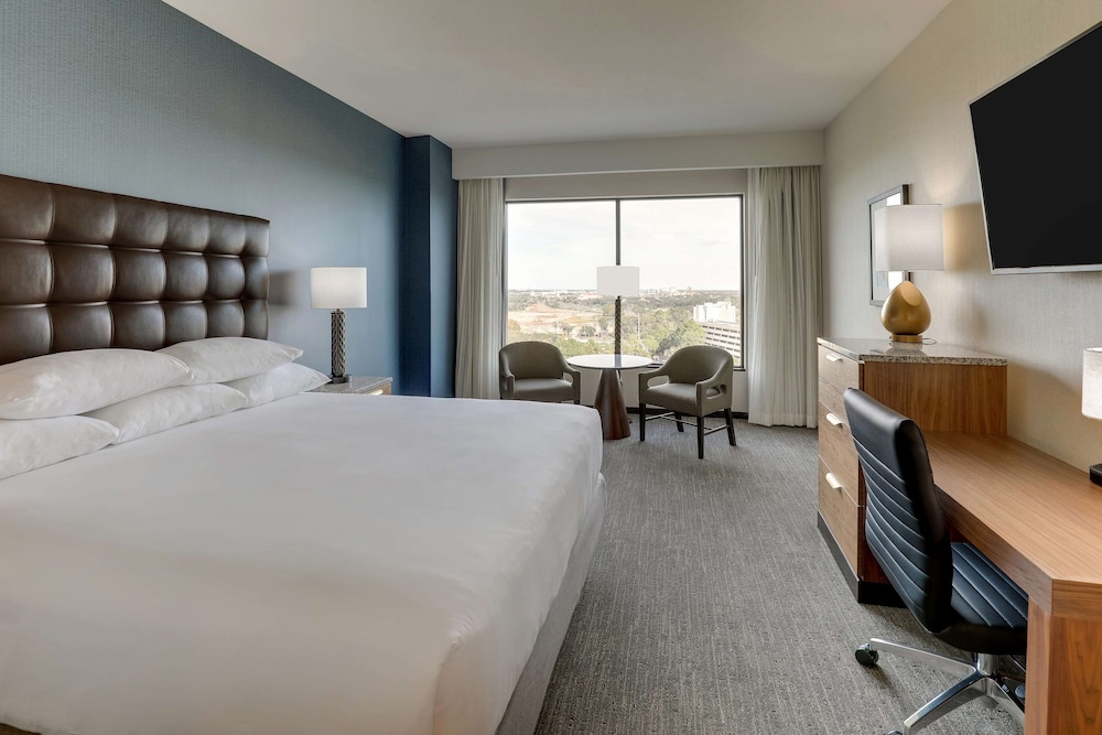 Drury Plaza Hotel Orlando - Disney Springs Area — Hotel rooms in Lake Buena Vista, Florida