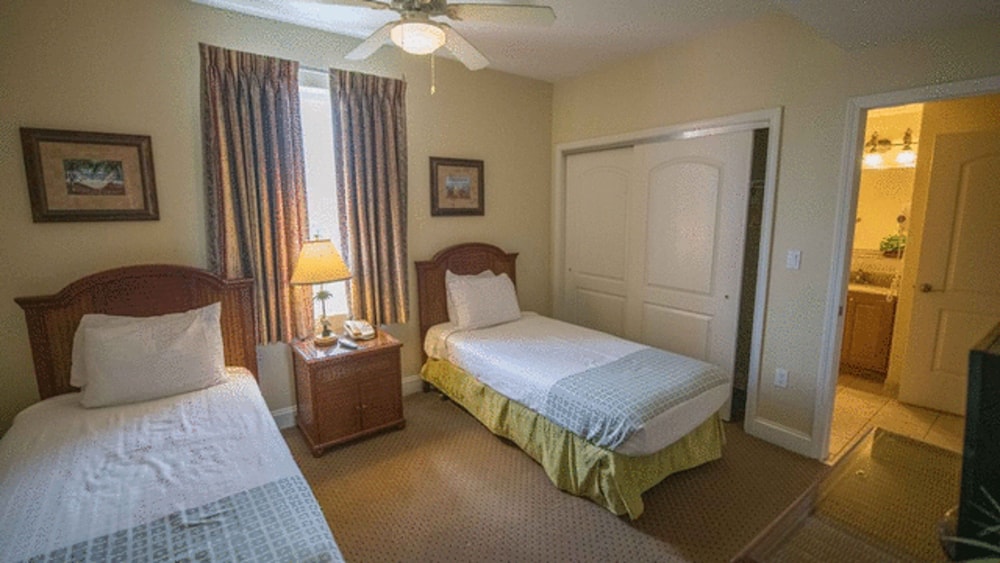Blue Heron Beach Resort — Hotel rooms in Orlando, Florida