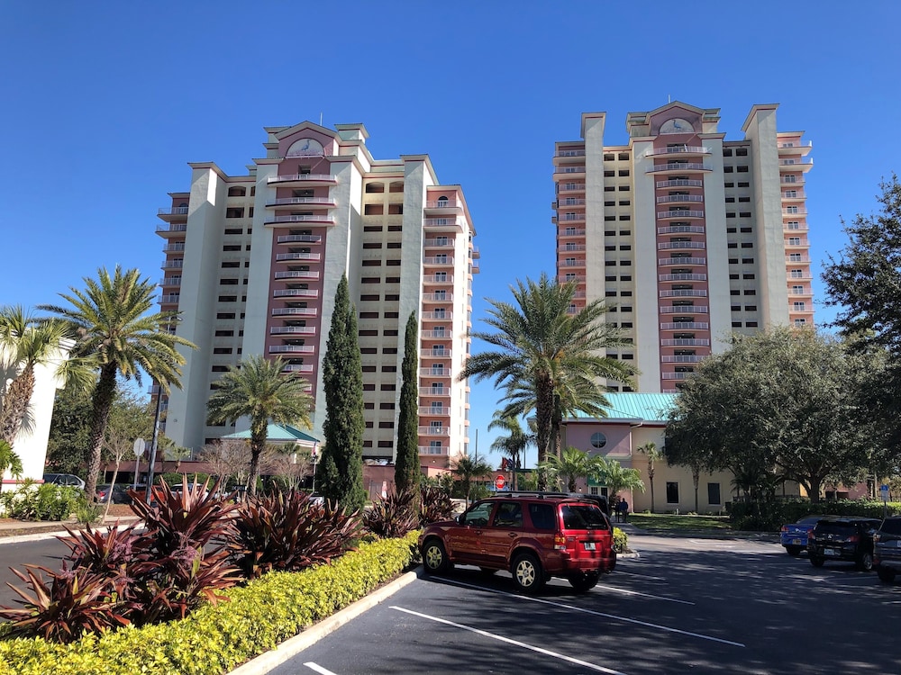 Blue Heron Beach Resort — Hotel building in Orlando, Florida