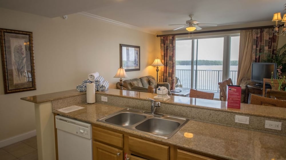 Blue Heron Beach Resort — Hotel rooms in Orlando, Florida