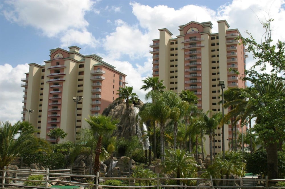 Blue Heron Beach Resort — Hotel building in Orlando, Florida