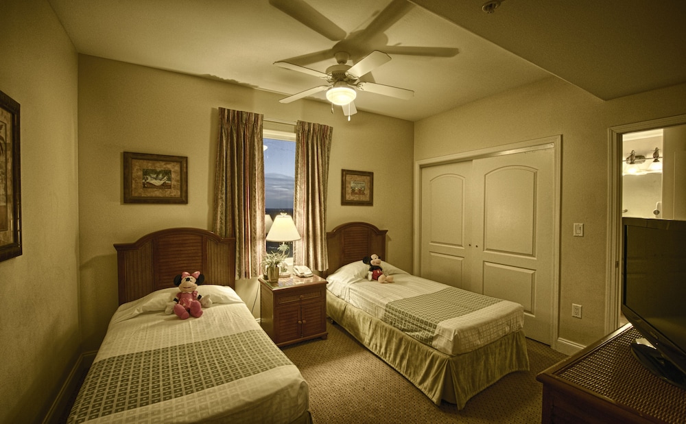 Blue Heron Beach Resort — Hotel rooms in Orlando, Florida