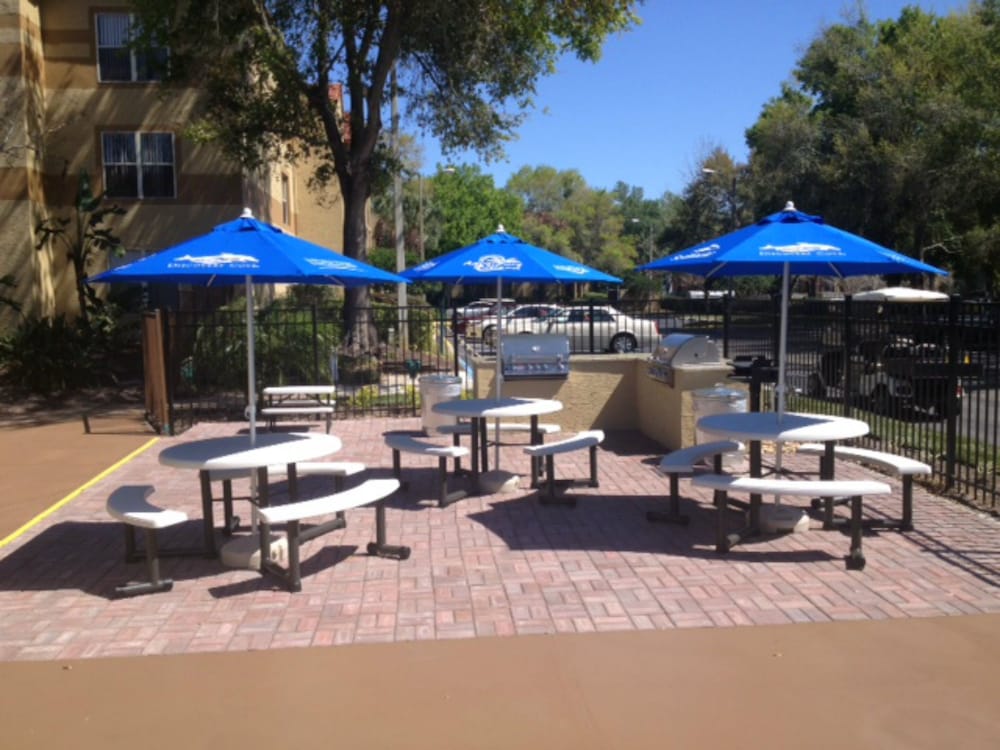 Blue Tree Resort at Lake Buena Vista — Restaurant & bars in Orlando, Florida