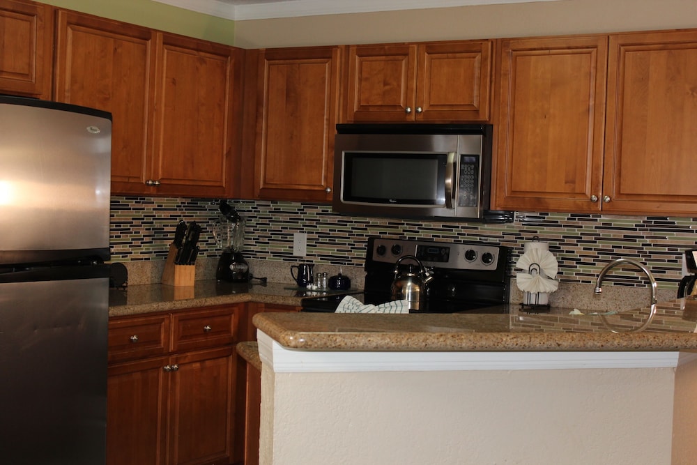 Blue Tree Resort at Lake Buena Vista — Hotel rooms in Orlando, Florida