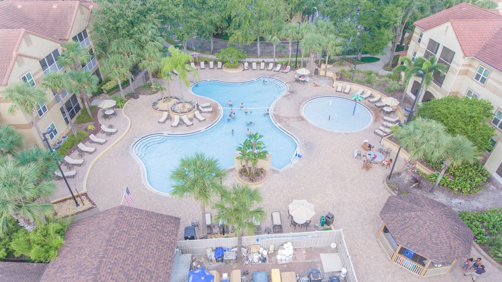 Blue Tree Resort at Lake Buena Vista — Swimming pool in Orlando, Florida