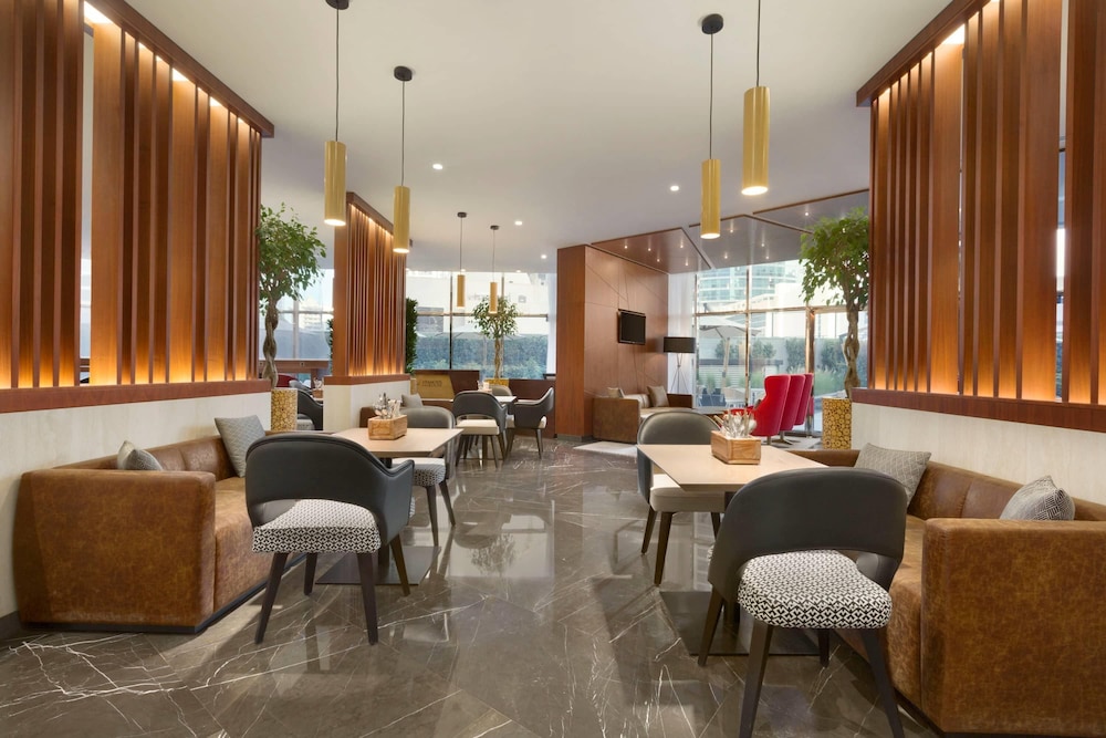 TRYP by Wyndham Dubai — Restaurant & bars in Dubai
