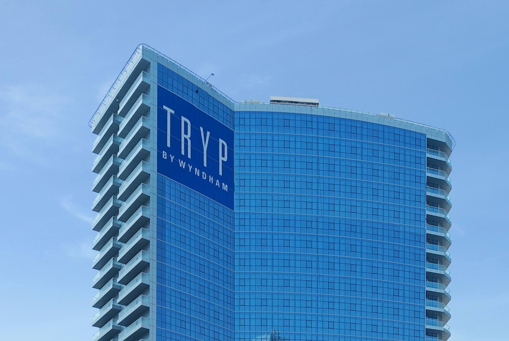 TRYP by Wyndham Dubai — Hotel building in Dubai