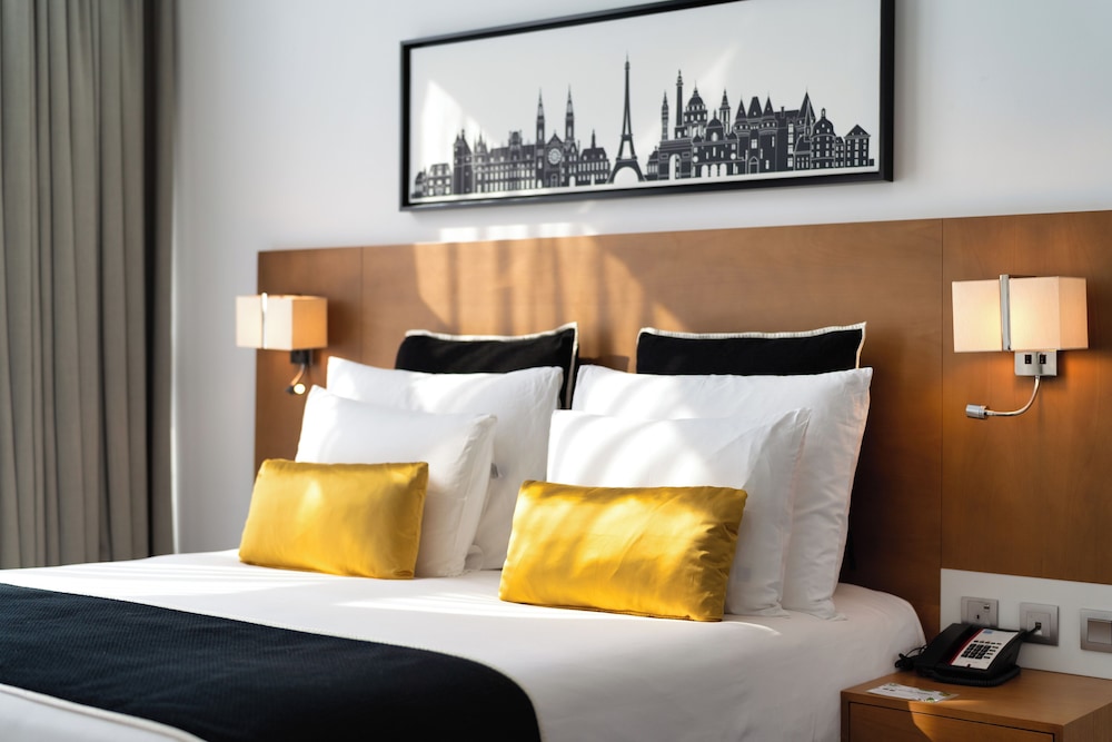 TRYP by Wyndham Dubai — Hotel rooms in Dubai