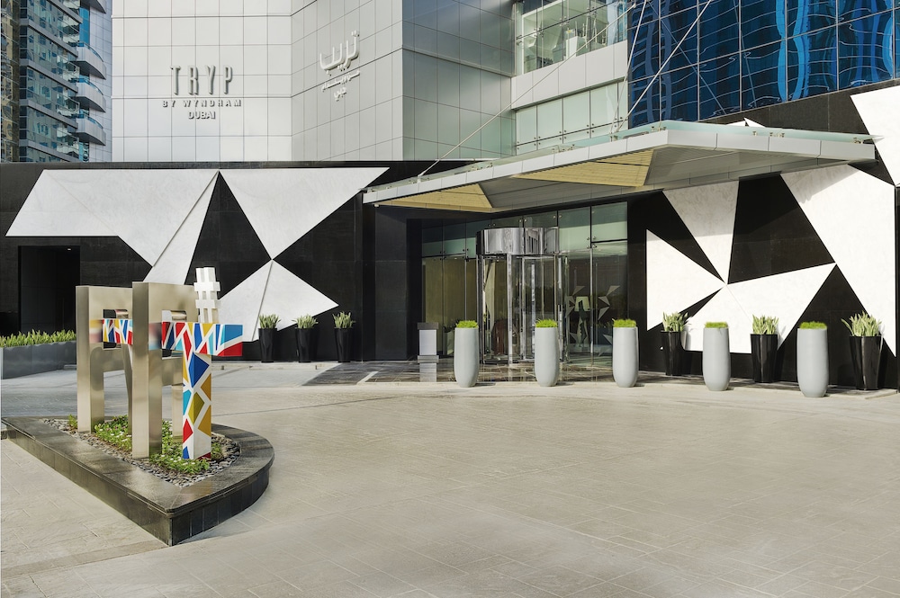 TRYP by Wyndham Dubai — Hotel building in Dubai