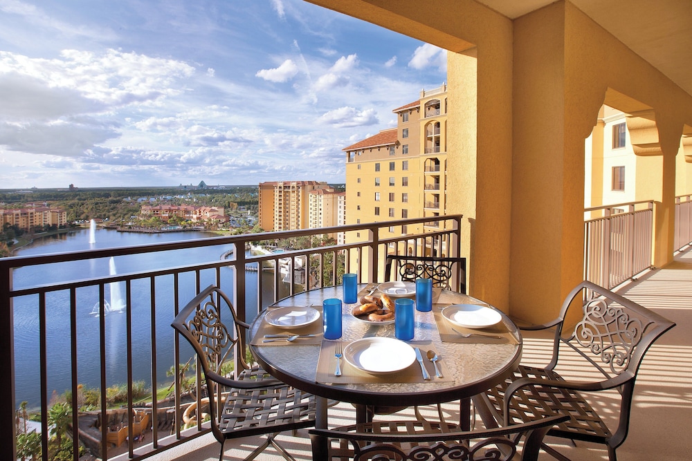 Club Wyndham Bonnet Creek — Hotel building in Walt Disney World Resort, Florida