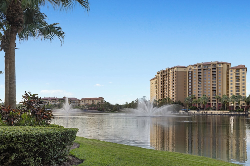 Club Wyndham Bonnet Creek — Hotel building in Walt Disney World Resort, Florida