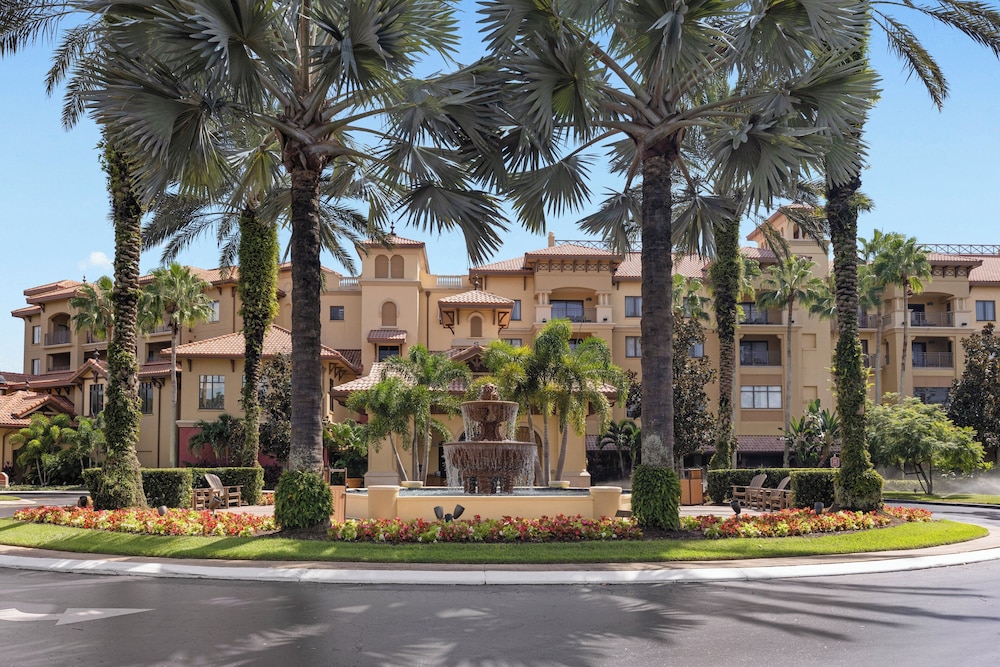 Club Wyndham Bonnet Creek — Hotel building in Walt Disney World Resort, Florida