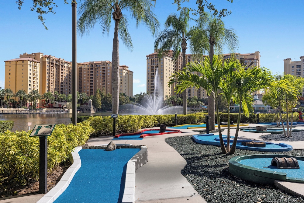 Club Wyndham Bonnet Creek — Swimming pool in Walt Disney World Resort, Florida