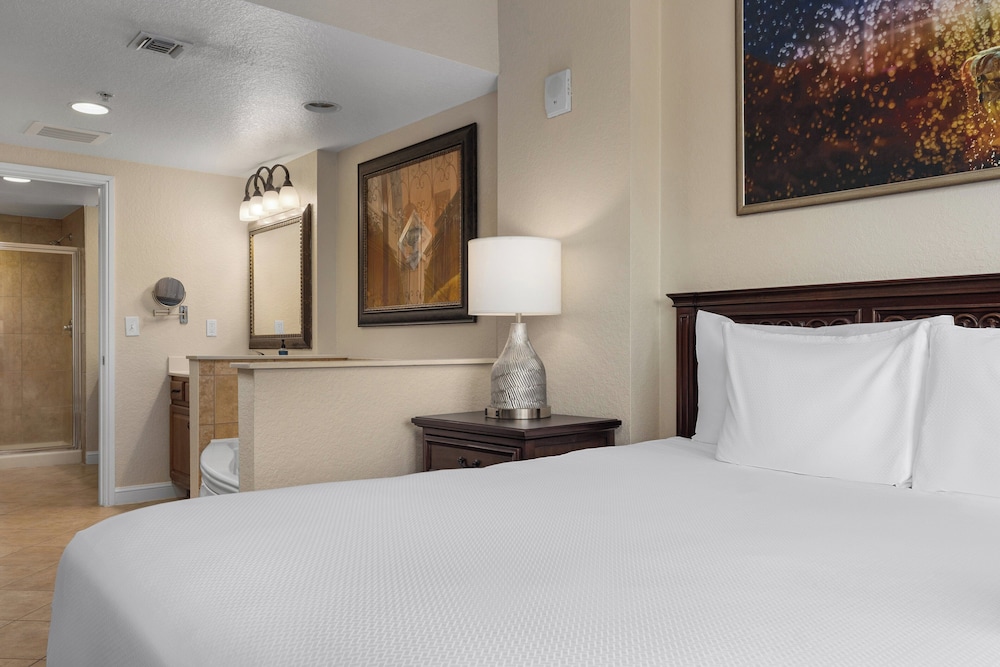 Club Wyndham Bonnet Creek — Hotel rooms in Walt Disney World Resort, Florida