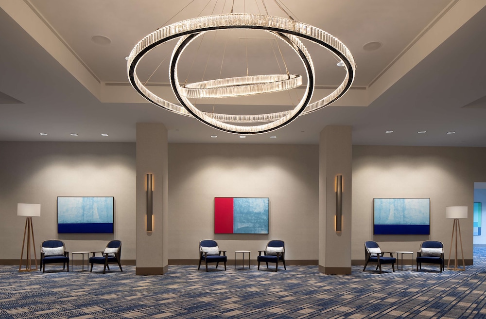 Hilton Orlando Buena Vista Palace - Disney Springs® Area — Hotel building in Lake Buena Vista, Florida