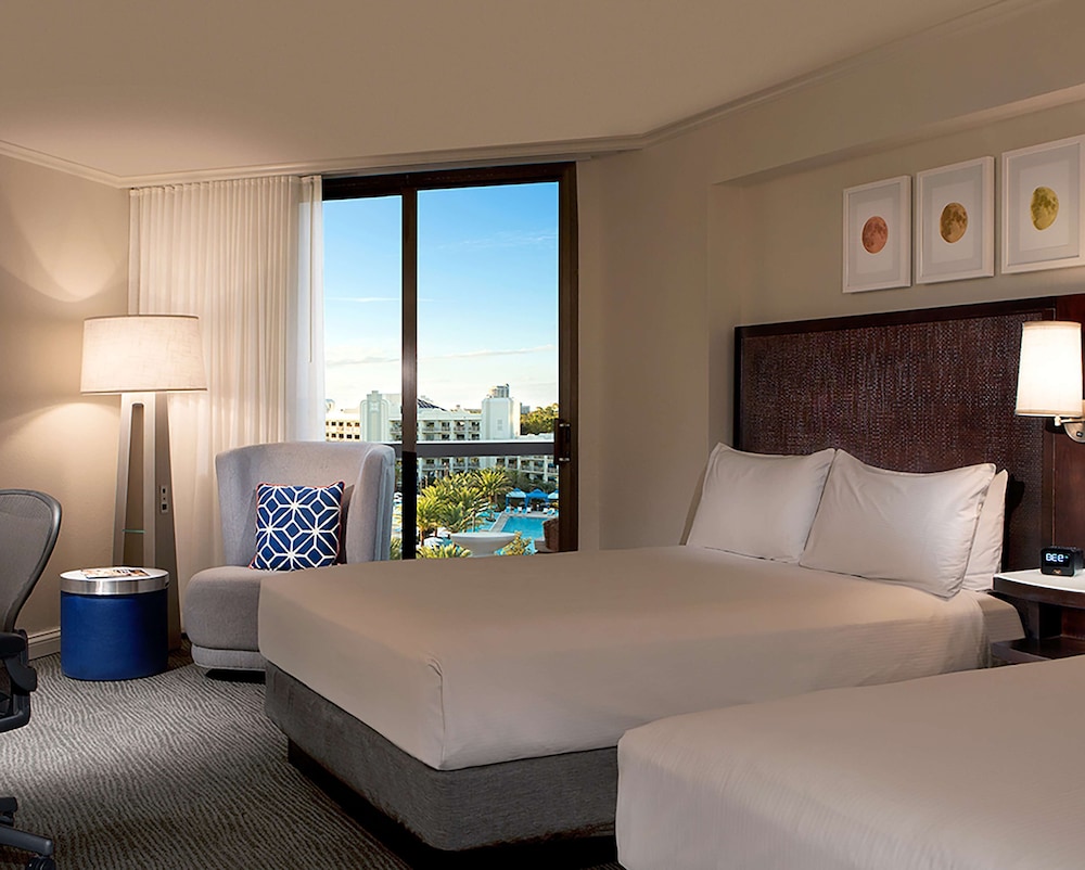 Hilton Orlando Buena Vista Palace - Disney Springs® Area — Hotel rooms in Lake Buena Vista, Florida