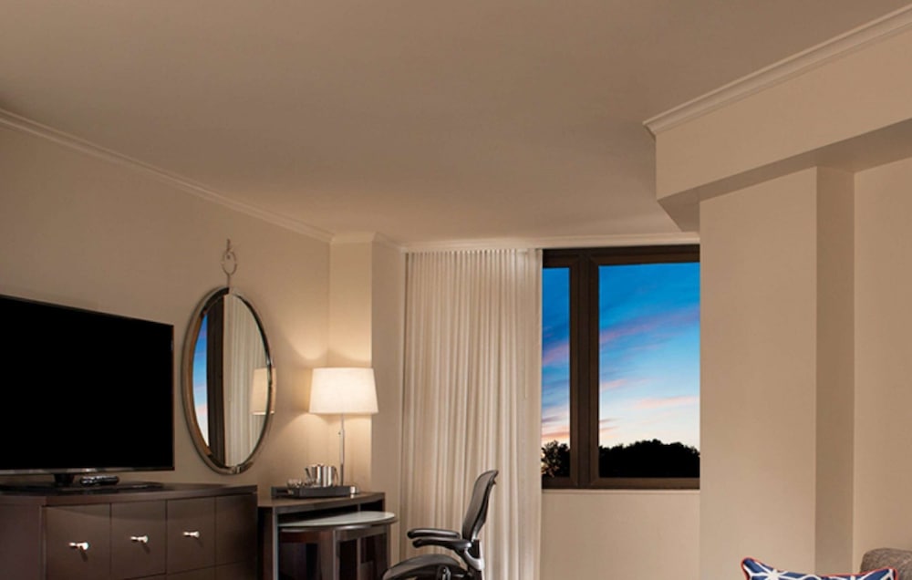 Hilton Orlando Buena Vista Palace - Disney Springs® Area — Hotel rooms in Lake Buena Vista, Florida