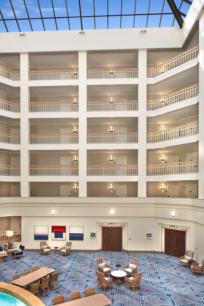 Hilton Orlando Buena Vista Palace - Disney Springs® Area — Hotel building in Lake Buena Vista, Florida
