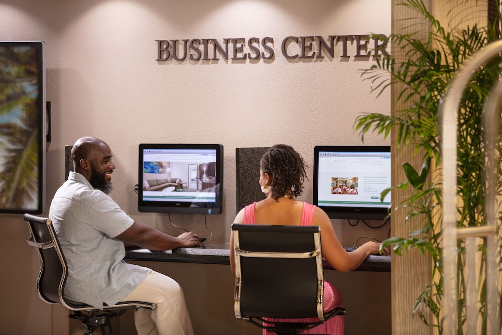 Buena Vista Suites Orlando — Hotel building in Orlando, Florida