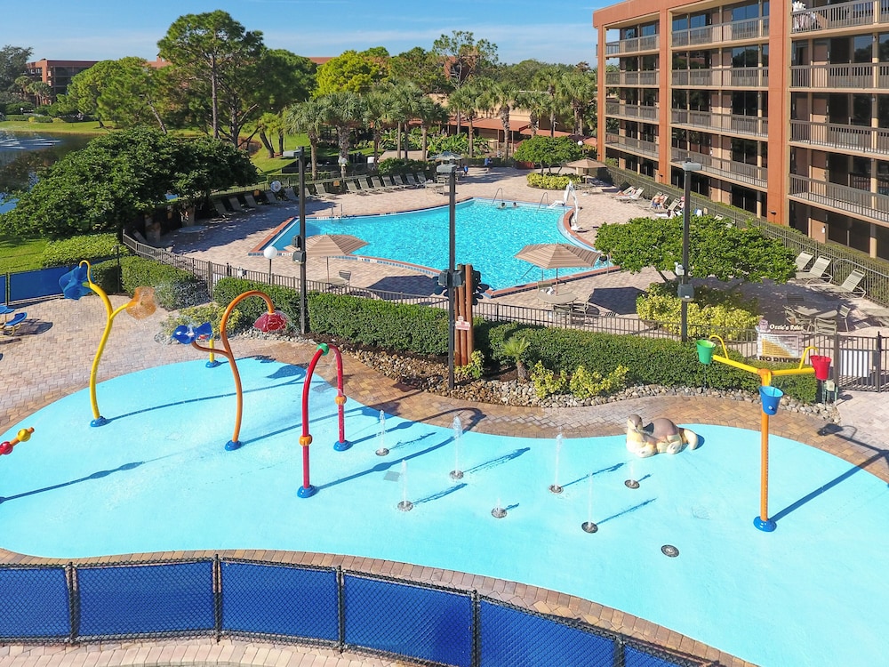 Rosen Inn Lake Buena Vista — Swimming pool in Orlando, Florida