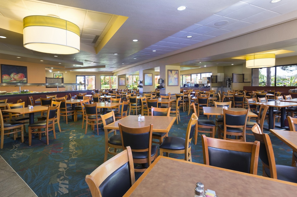 Rosen Inn Lake Buena Vista — Restaurant & bars in Orlando, Florida
