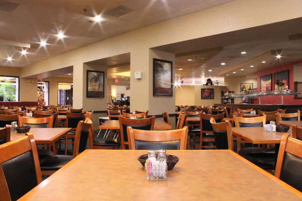Rosen Inn Lake Buena Vista — Restaurant & bars in Orlando, Florida