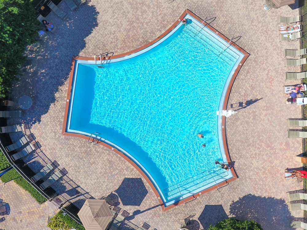 Rosen Inn Lake Buena Vista — Swimming pool in Orlando, Florida