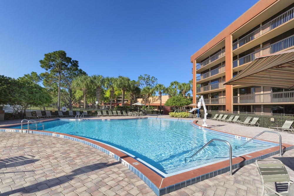 Rosen Inn Lake Buena Vista — Swimming pool in Orlando, Florida