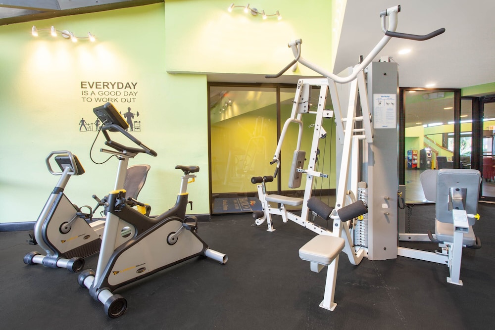 Grand Hotel Orlando at Universal Blvd - Shuttle to Theme Parks — Sports & recreation in Orlando, Florida