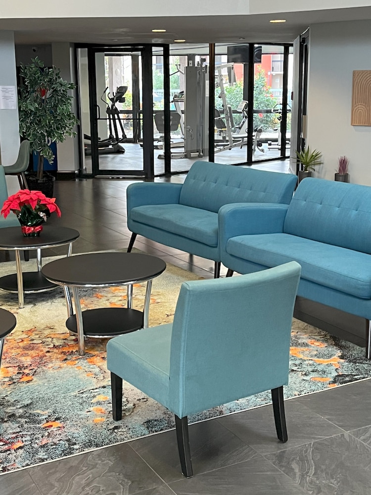 Grand Hotel Orlando at Universal Blvd - Shuttle to Theme Parks — Sports & recreation in Orlando, Florida