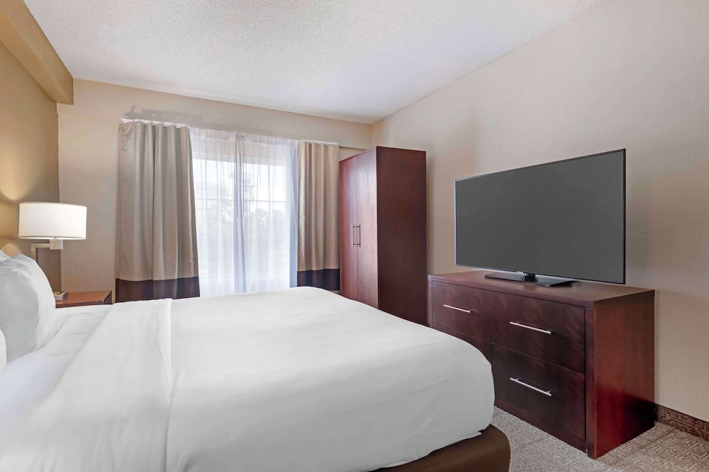 Comfort Suites Downtown - zdjęcie 5
