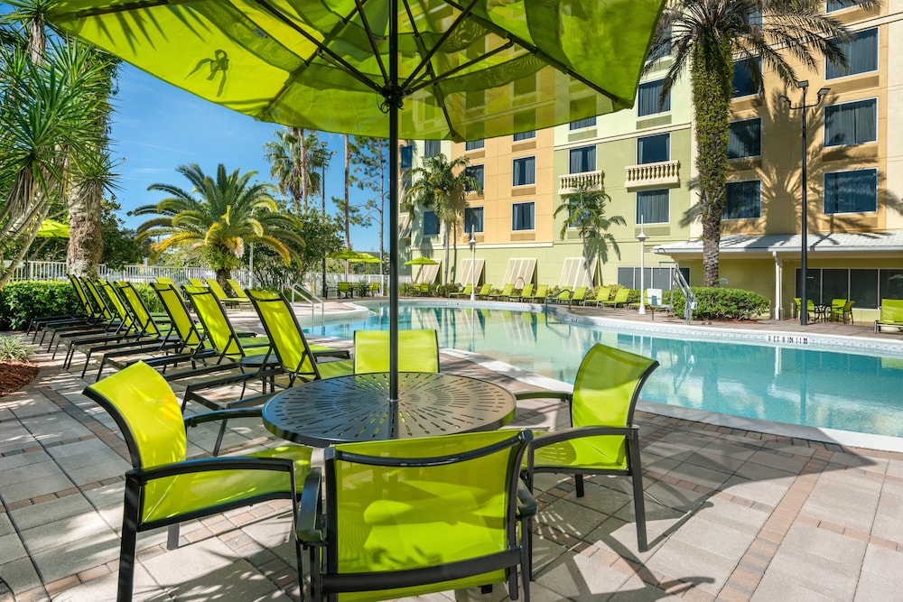 Comfort Suites Maingate East — Swimming pool in Kissimmee, Florida