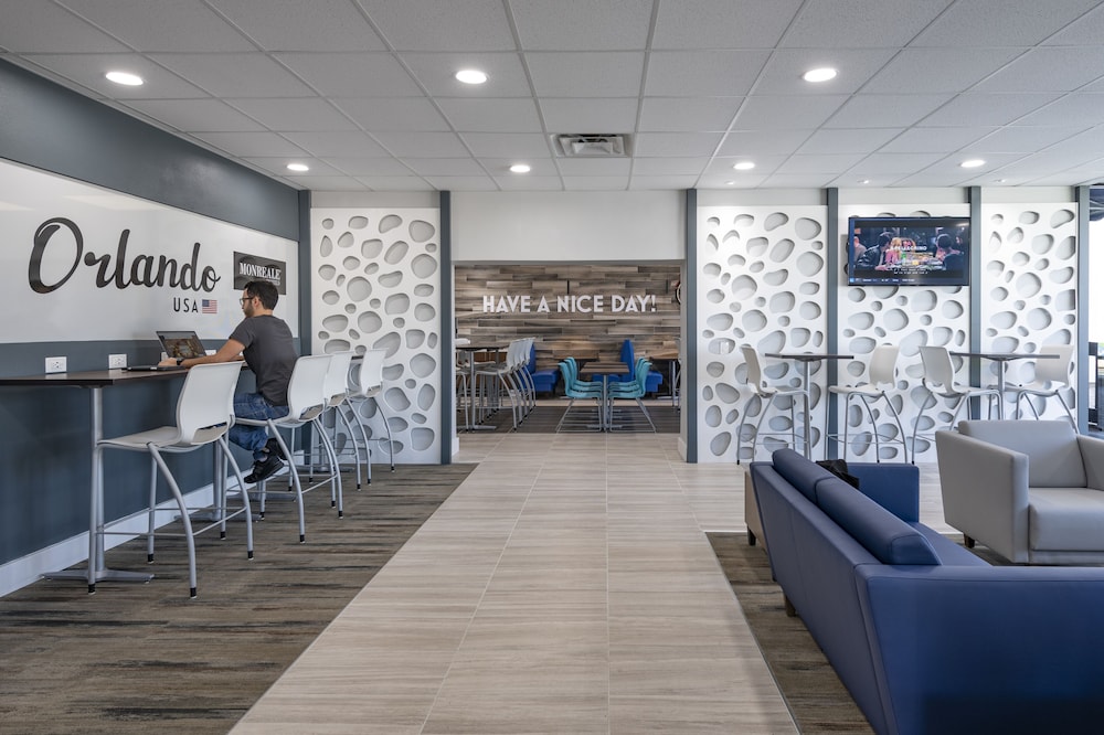 Hotel Monreale Express International Drive Orlando — Restaurant & bars in Orlando, Florida