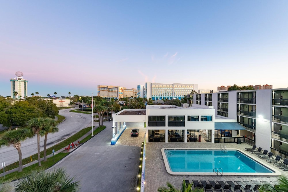 Hotel Monreale Express International Drive Orlando — Main photo in Orlando, Florida