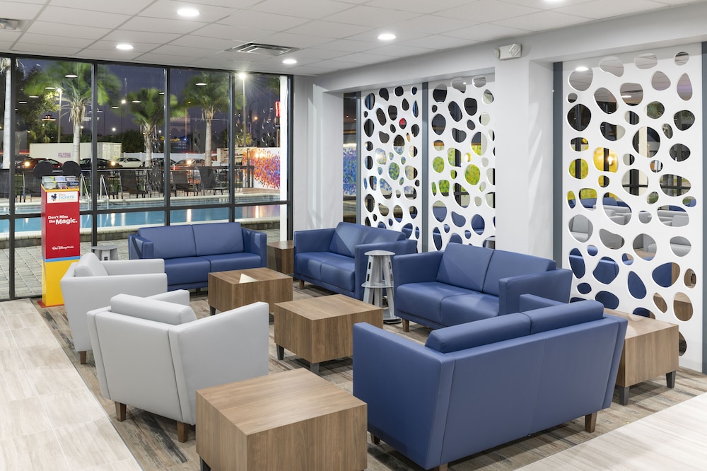 Hotel Monreale Express International Drive Orlando — Restaurant & bars in Orlando, Florida