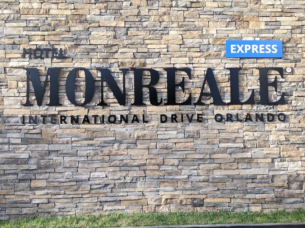 Hotel Monreale Express International Drive Orlando — Hotel building in Orlando, Florida