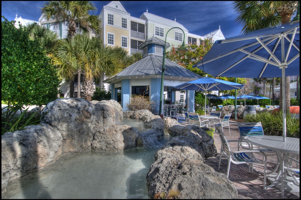 Holiday Inn Express & Suites S Lake Buena Vista by IHG — Restaurant & bars in Kissimmee, Florida