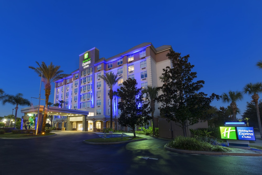Holiday Inn Express & Suites S Lake Buena Vista by IHG — Hotel building in Kissimmee, Florida