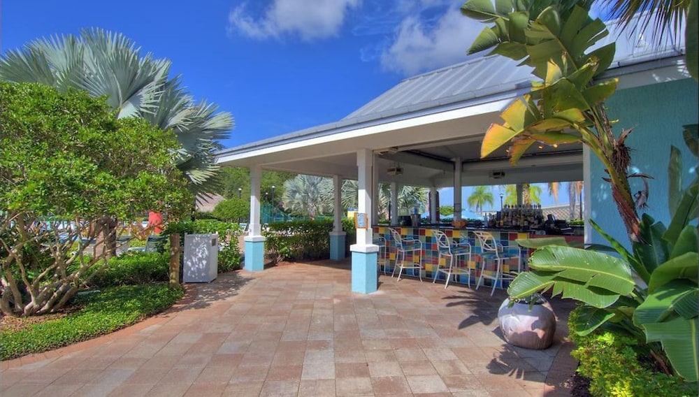 Holiday Inn Express & Suites S Lake Buena Vista by IHG — Restaurant & bars in Kissimmee, Florida