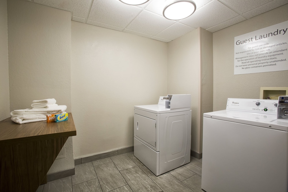 Holiday Inn Express & Suites S Lake Buena Vista by IHG — Hotel rooms in Kissimmee, Florida