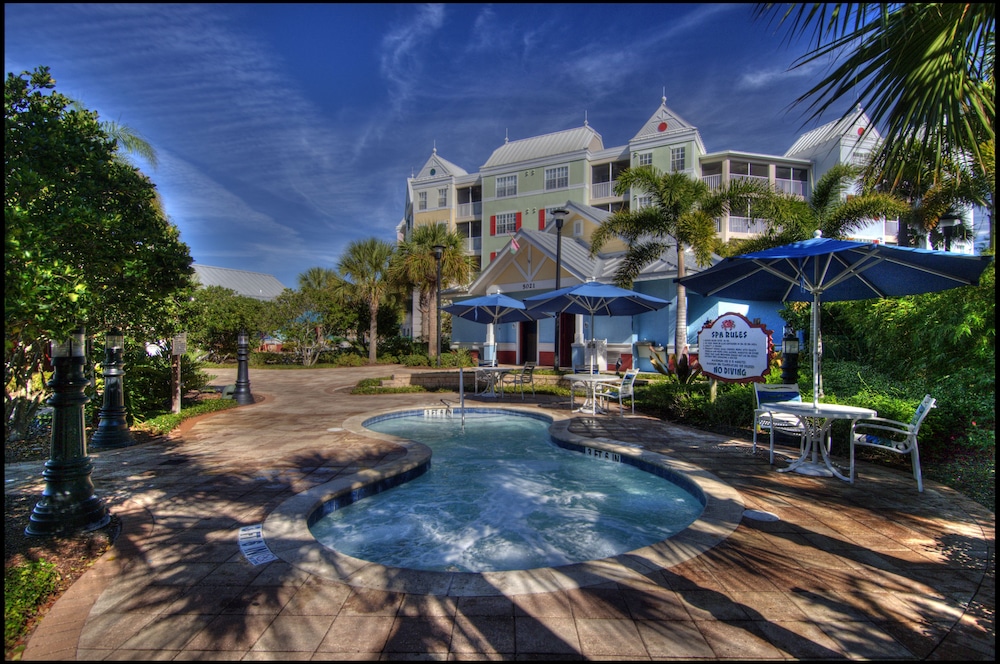 Holiday Inn Express & Suites S Lake Buena Vista by IHG — Swimming pool in Kissimmee, Florida