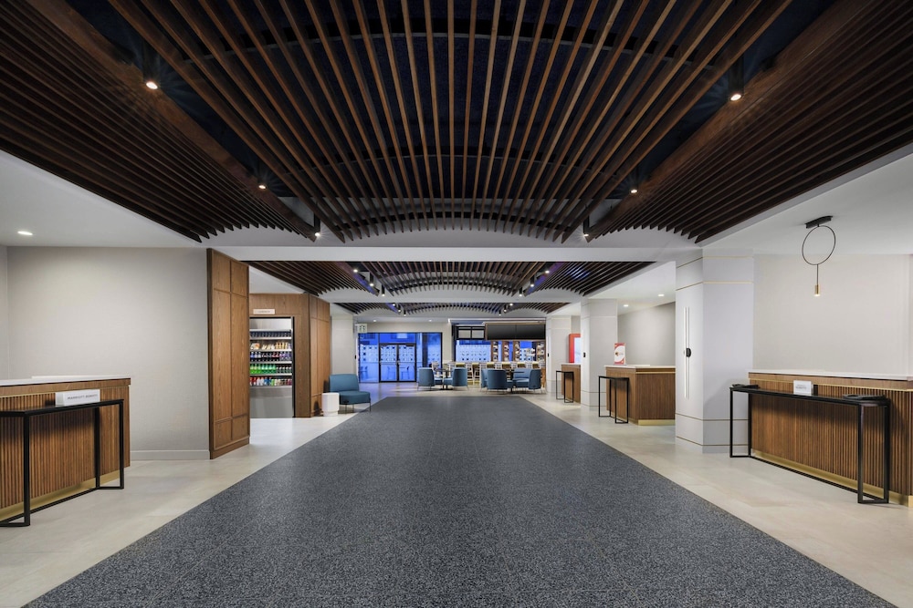 Courtyard by Marriott Lake Buena Vista at Vista Centre — Hotel building in Orlando, Florida