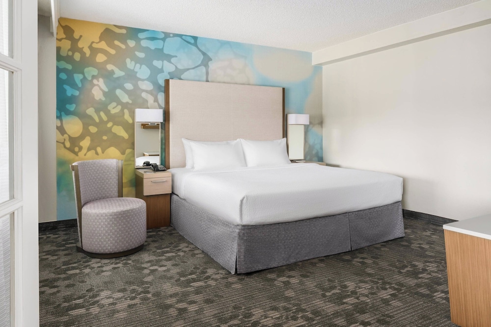 Courtyard by Marriott Lake Buena Vista at Vista Centre — Hotel rooms in Orlando, Florida