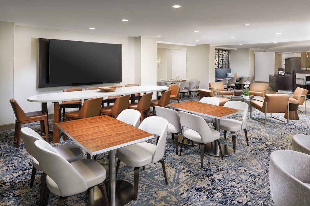 Courtyard by Marriott Orlando Downtown — Restaurant & bars in Orlando, Florida